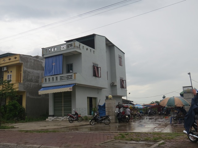 Bài 2: Ai phá vỡ quy hoạch chợ Đình?
